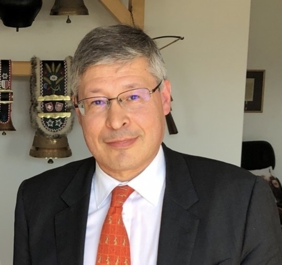 瑞士日內(nèi)瓦伯爾尼大區(qū)經(jīng)濟(jì)發(fā)展署前署長(zhǎng)、經(jīng)濟(jì)學(xué)家 菲利普·莫尼耶