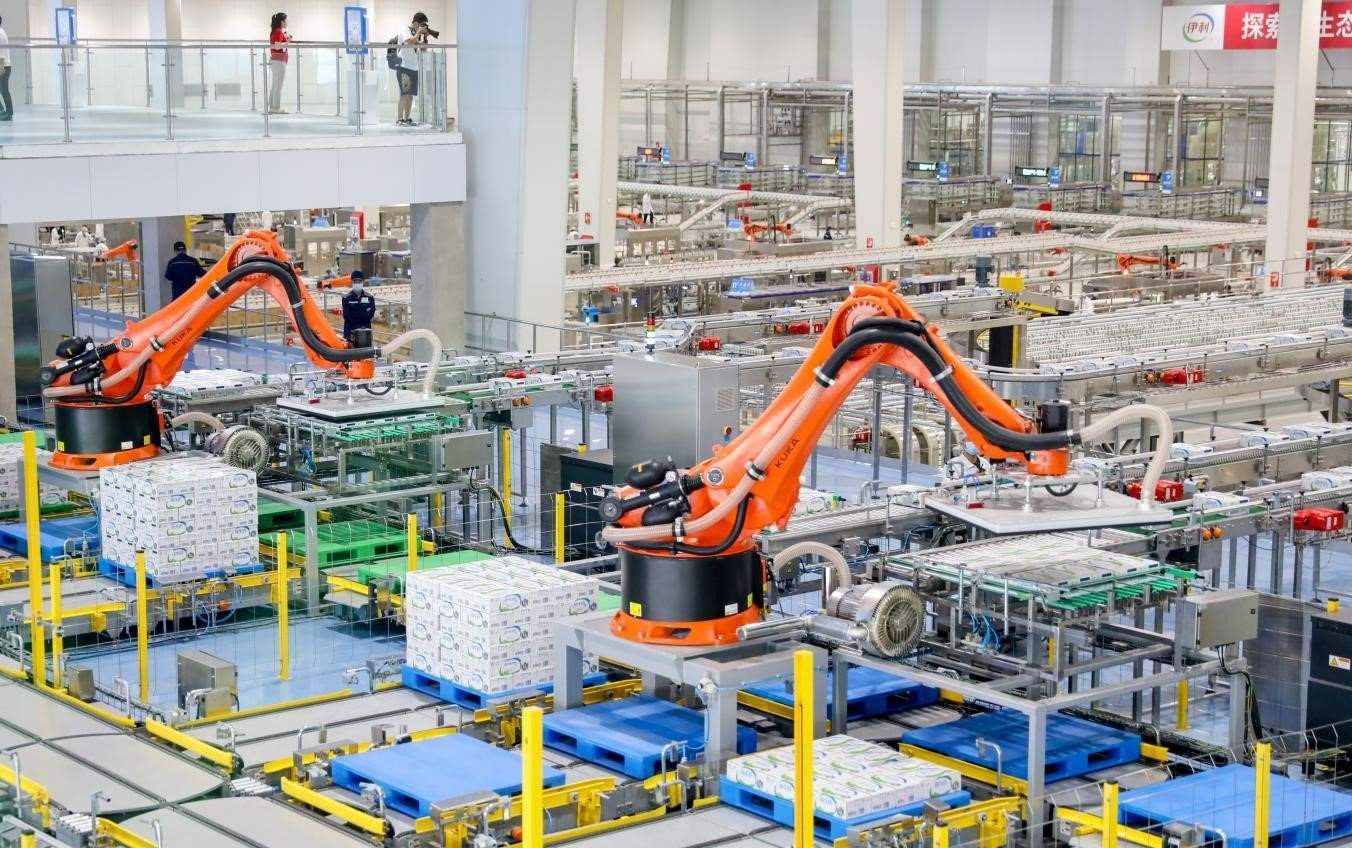 伊利數(shù)智化布局領(lǐng)跑行業(yè)。（受訪者供圖）