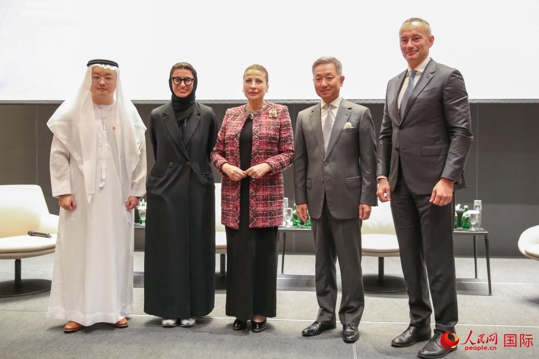 部分與會(huì)嘉賓合影。人民網(wǎng) 塔里克·易卜拉欣攝