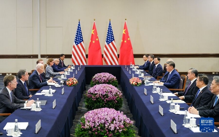 當(dāng)?shù)貢r(shí)間11月16日下午，國(guó)家主席習(xí)近平在利馬同美國(guó)總統(tǒng)拜登舉行會(huì)晤。新華社記者 丁林 攝