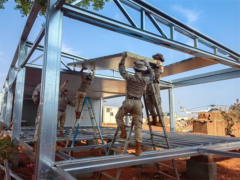 小組協(xié)同推進(jìn)工程任務(wù)。鄧原淘攝