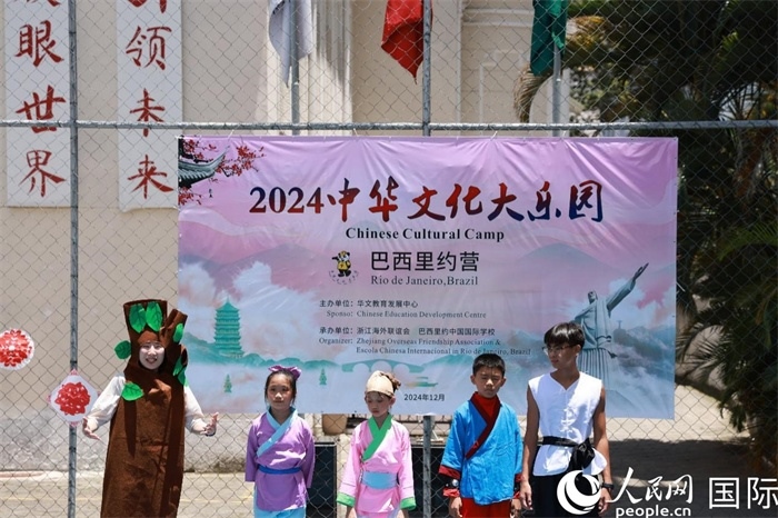 話劇《司馬光砸缸》演繹了中國家喻戶曉的兒童故事。人民網(wǎng)記者 陳海琪攝