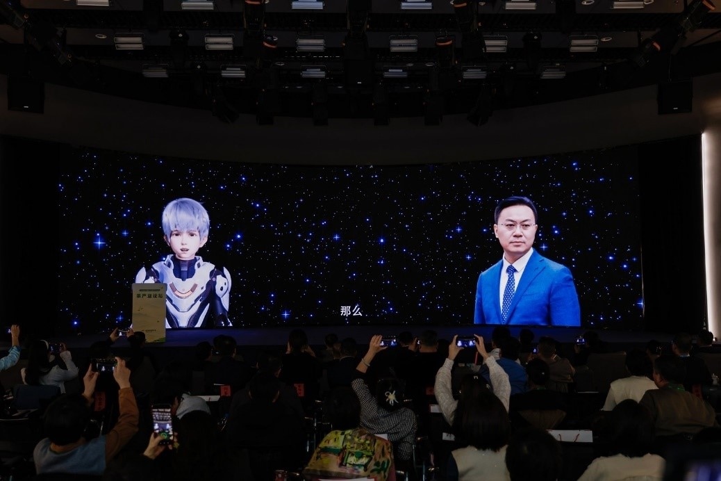 中國工程院院士、湖南師范大學(xué)校長劉仲華與人民網(wǎng)數(shù)字人白澤線上對話