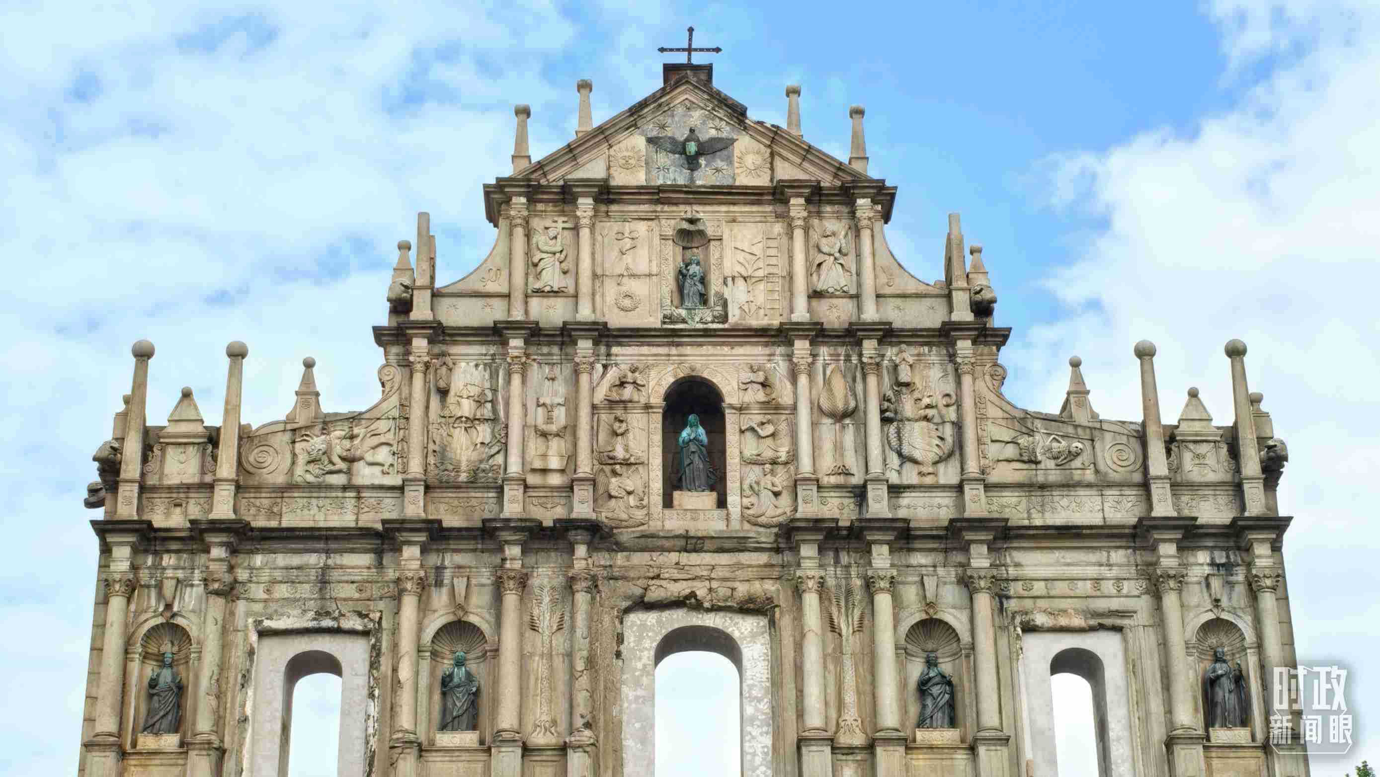 △澳門大三巴牌坊。（總臺央視記者張垚拍攝）