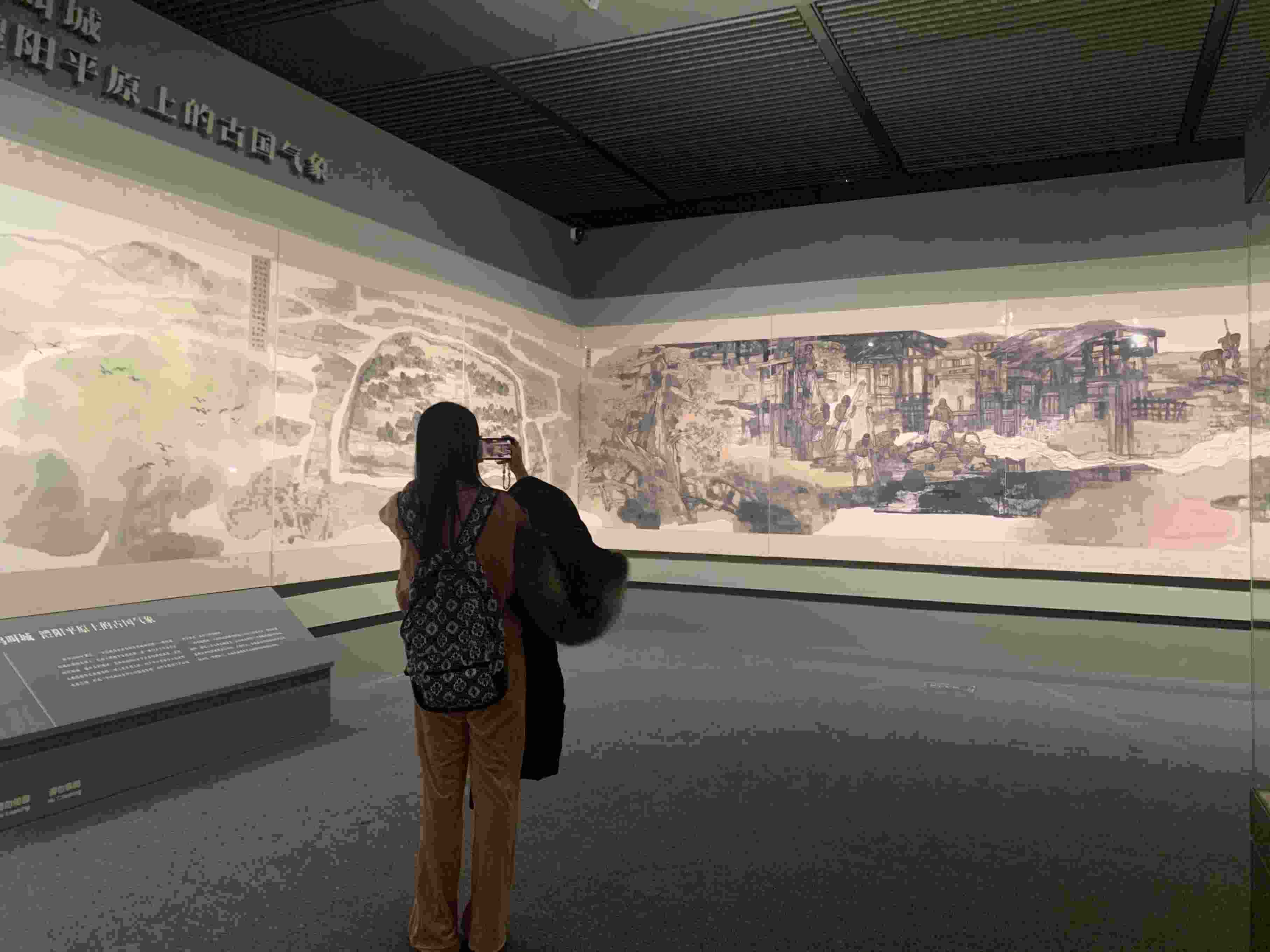 觀眾正在參觀展覽。國(guó)博供圖