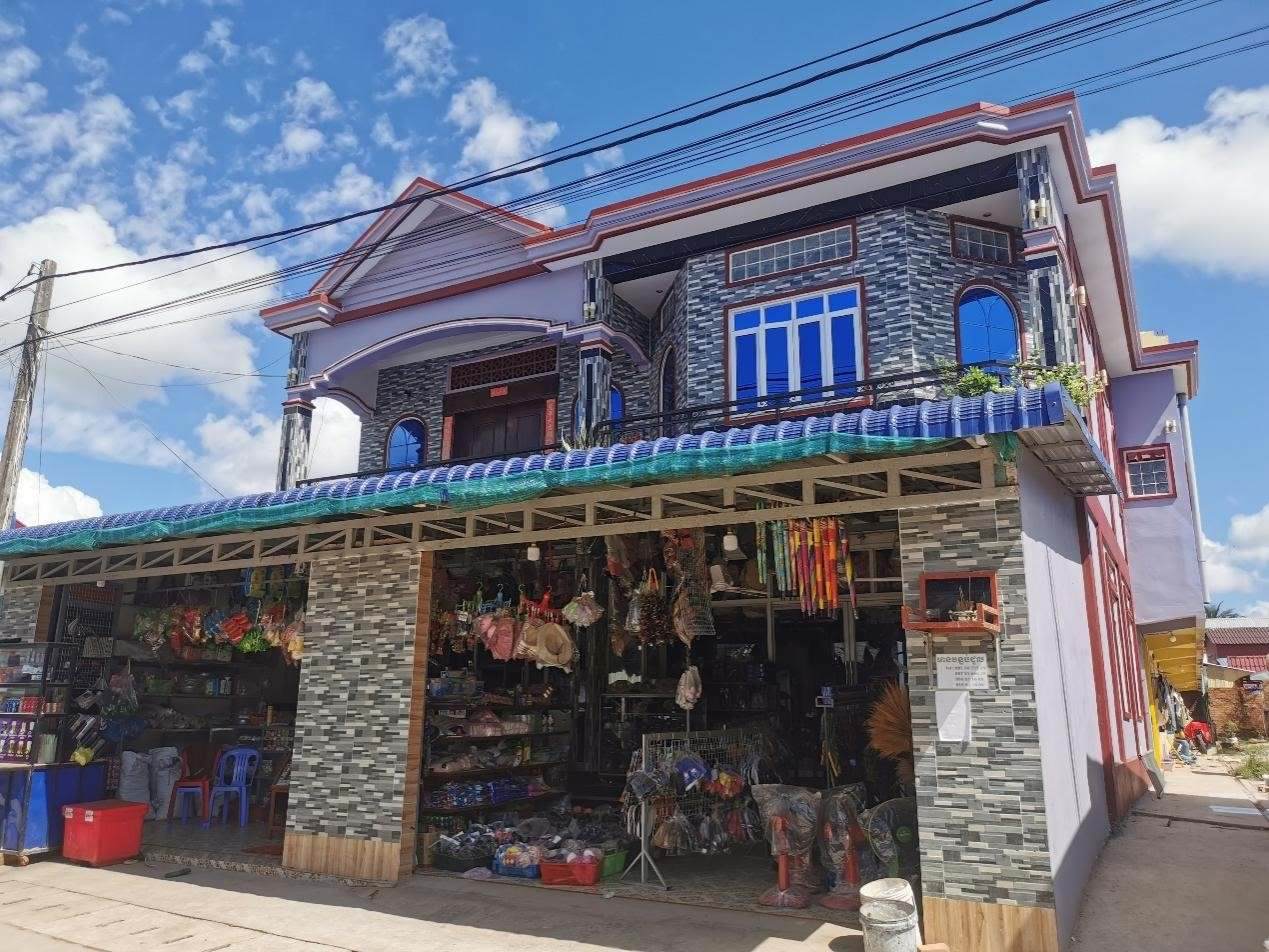 毗鄰西港特區(qū)的商店。西港特區(qū)供圖