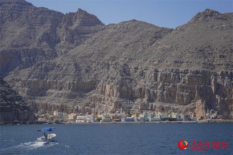 遠(yuǎn)眺庫姆扎爾村。人民網(wǎng) 塔里克·易卜拉欣攝