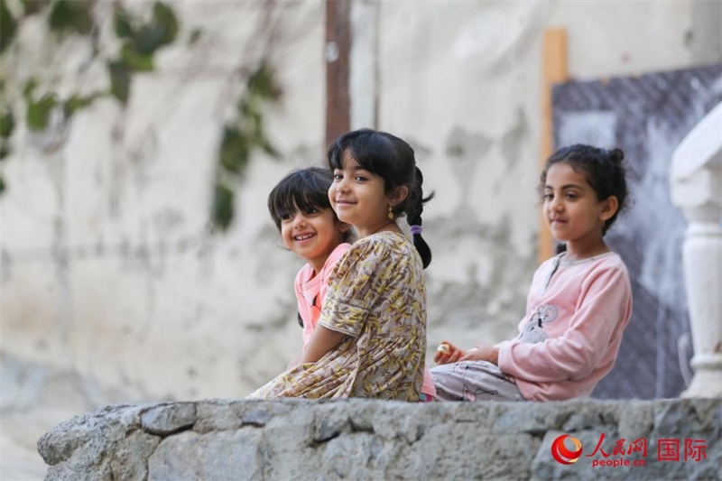 庫姆扎爾村的兒童。人民網(wǎng) 塔里克·易卜拉欣攝