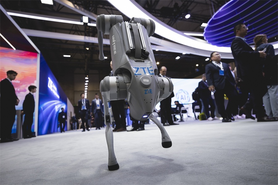 中興展位上的機器狗。