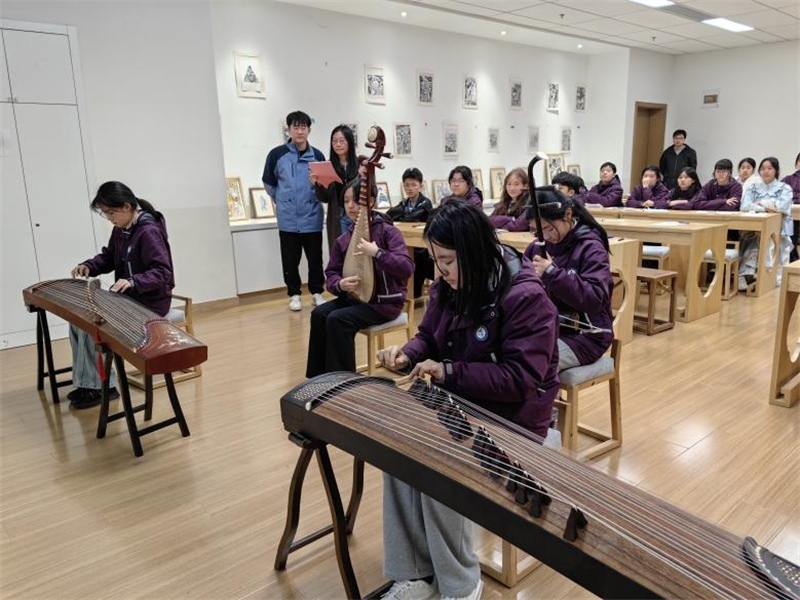 匡園學(xué)生民樂合奏。