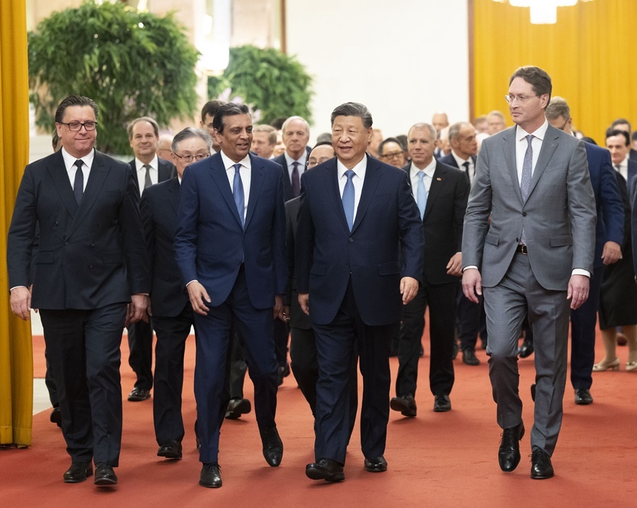 △3月28日上午，國(guó)家主席習(xí)近平在北京人民大會(huì)堂會(huì)見國(guó)際工商界代表。