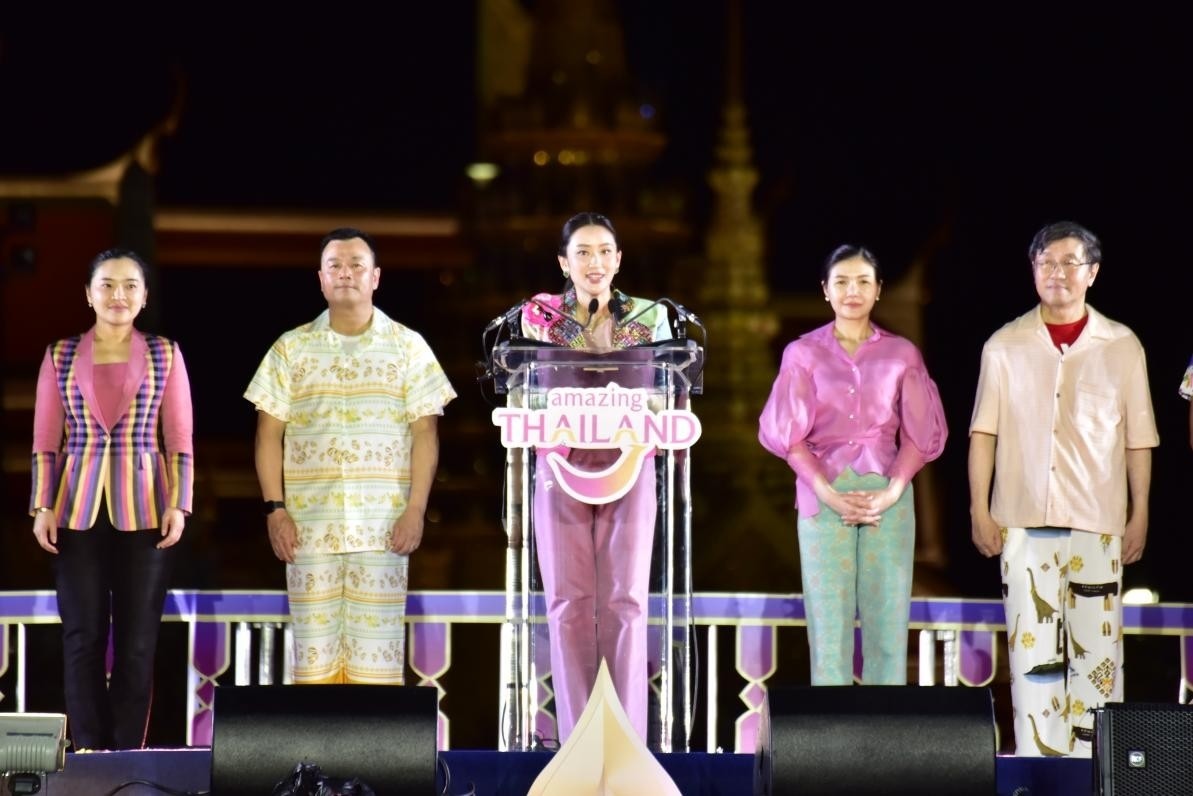 泰國總理佩通坦·欽那瓦宣布泰國潑水節(jié)慶?；顒诱絾?。泰國國家旅游局供圖