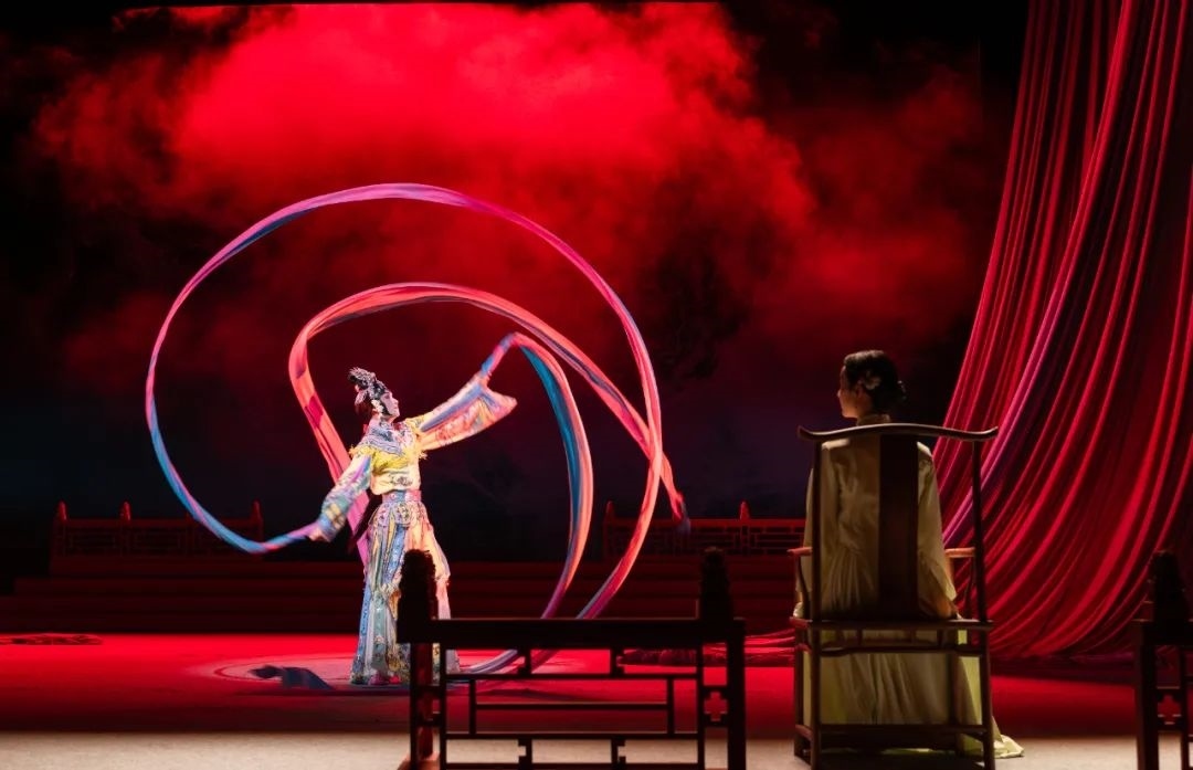 演出現(xiàn)場(chǎng)。北京人藝供圖