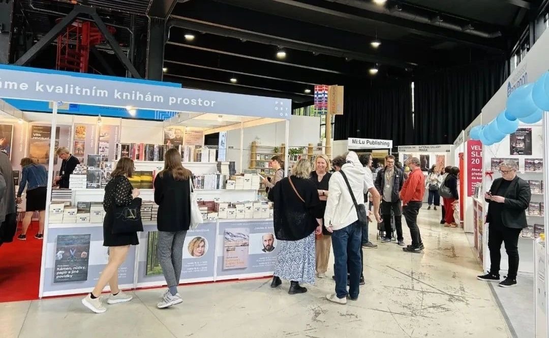 書展現(xiàn)場(chǎng)。圖片均由國圖集團(tuán)供圖