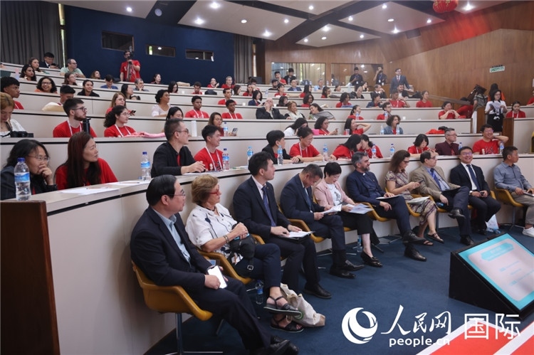 2025年“漢語(yǔ)橋”巴西賽區(qū)決賽現(xiàn)場(chǎng)。人民網(wǎng)記者 時(shí)元皓攝