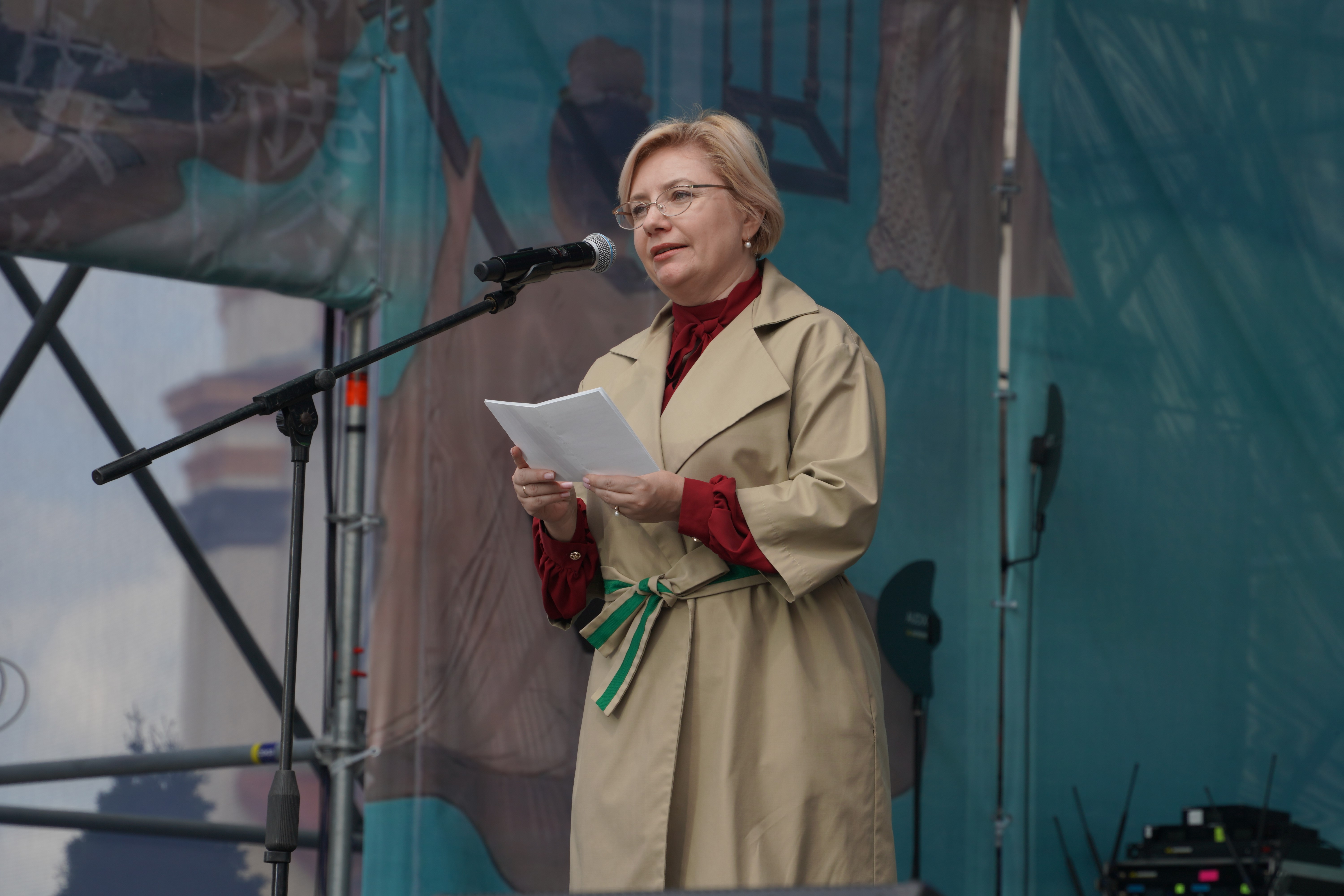 拉扎列維奇在活動(dòng)開幕式上發(fā)表致辭。中國(guó)駐白俄羅斯大使館供圖