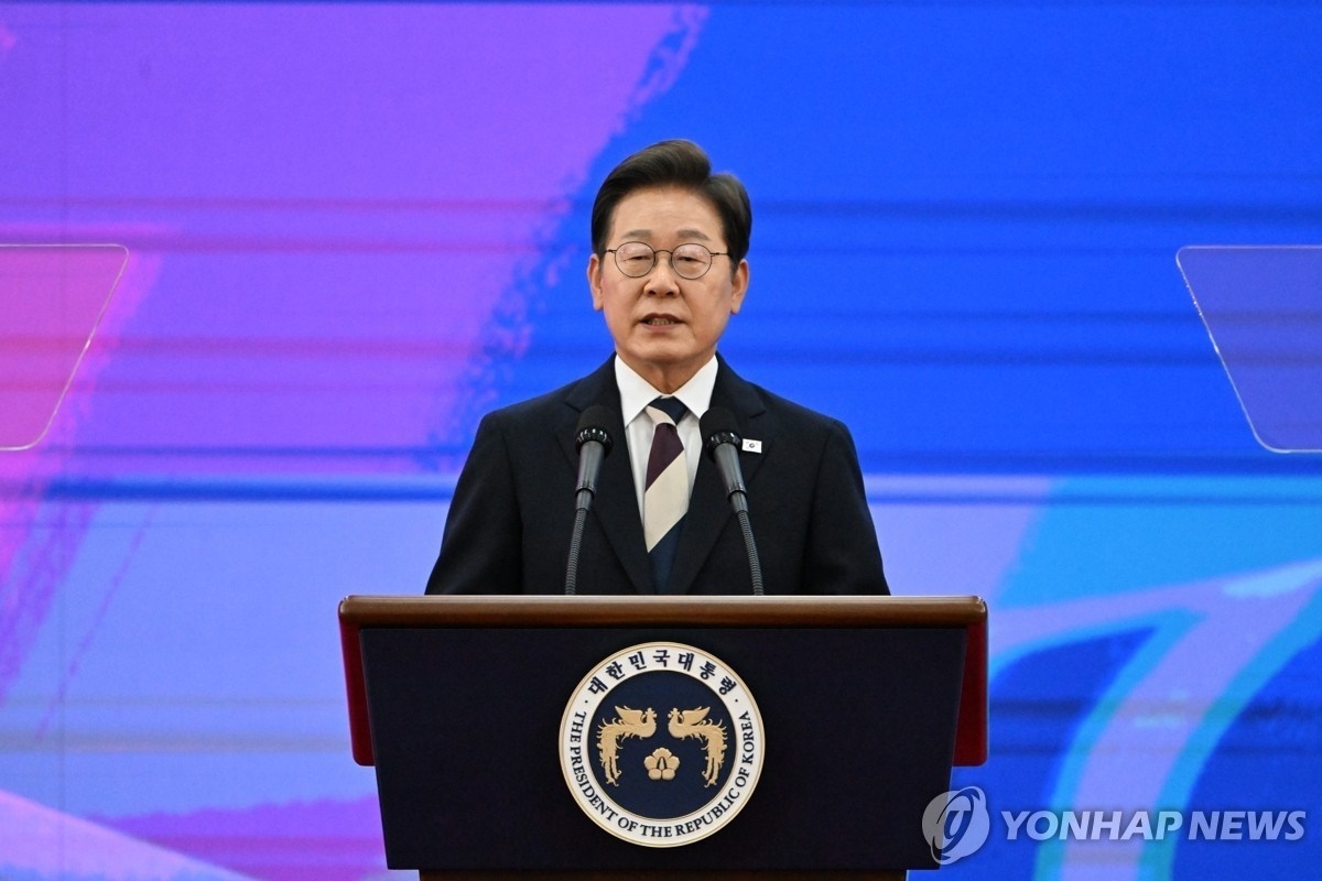 李在明4日上午在第21屆韓國總統(tǒng)就職宣誓儀式上宣誓就職。（圖片來源：韓聯(lián)社）